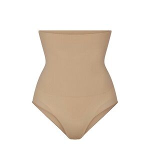 SKIMS Seamless Shapewear in Beige